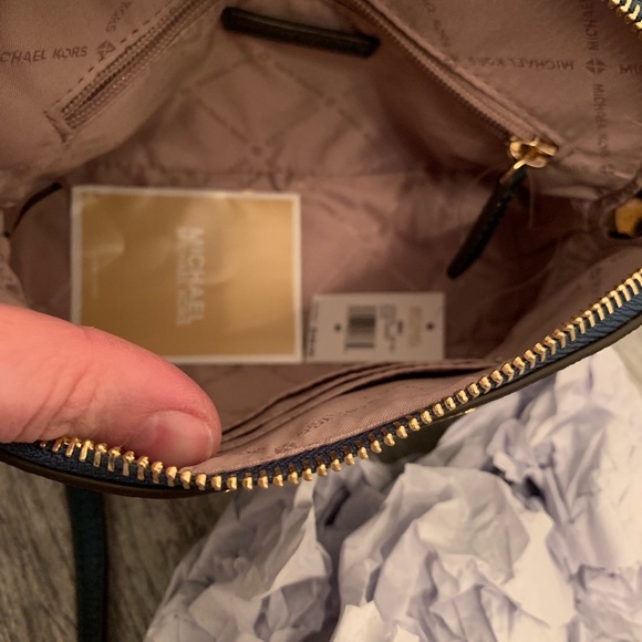 LAST ONE! Michael Kors Adele MD Dome Crossbody - Picture 4 of 7